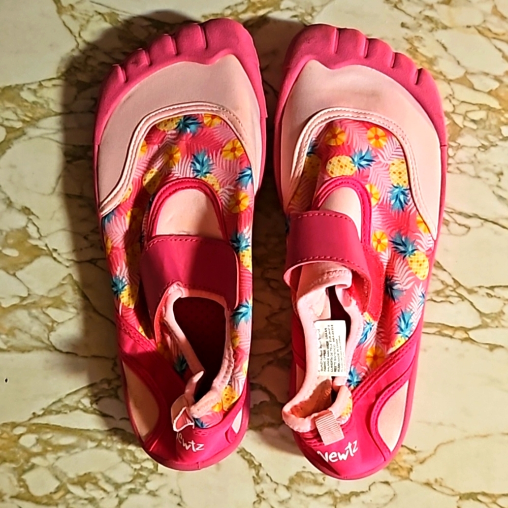Girls swim shoes